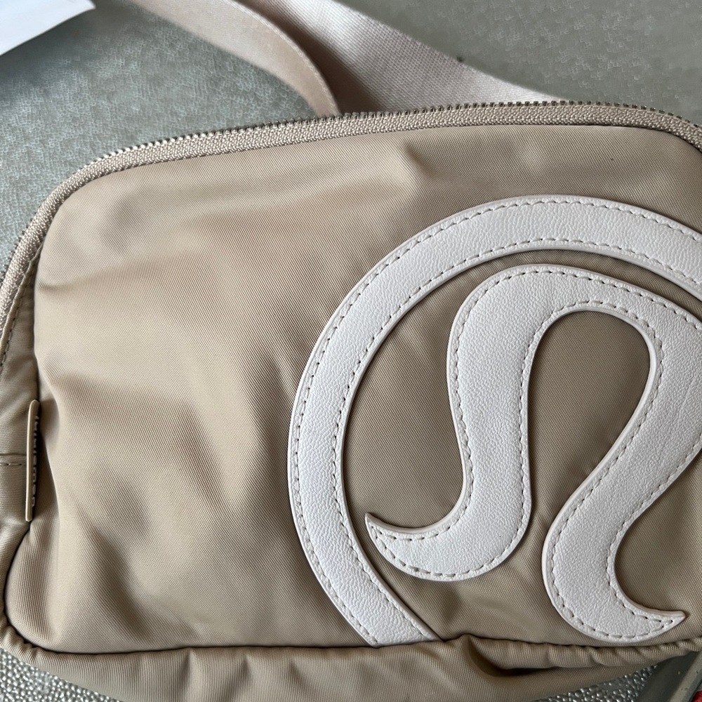 Lululemon Beige Crossbody Bag logo 1L
